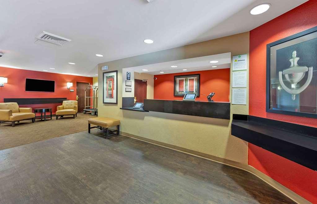 Extended Stay America Select Suites - Providence - Airport Уорик Интерьер фото