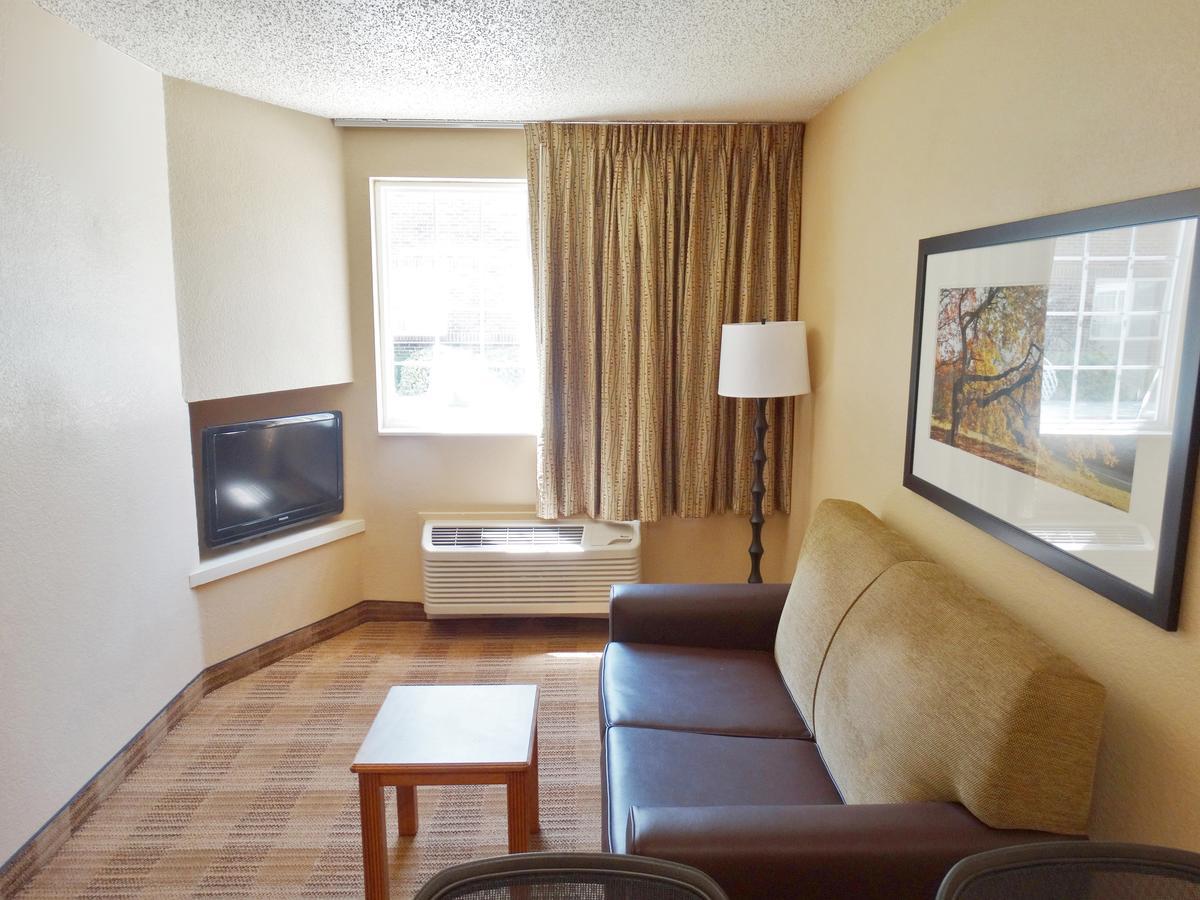 Extended Stay America Select Suites - Providence - Airport Уорик Экстерьер фото